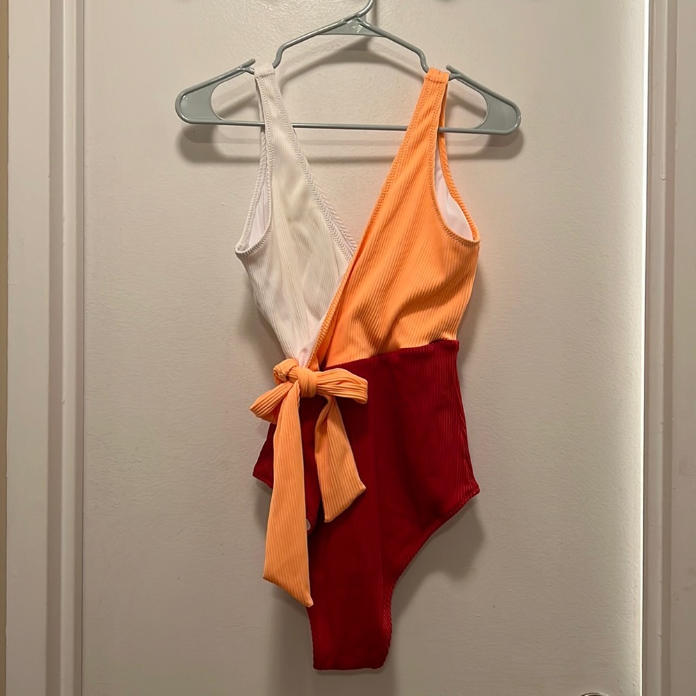 New Cupshe One Piece Color Block Swimsuit
